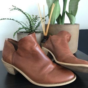 Kelsi Dagger Brooklyn Kenmare Bootie 8.5